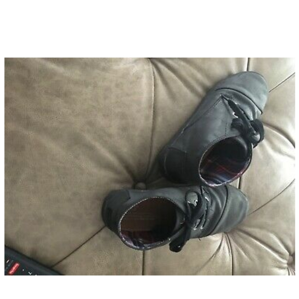 Toms
